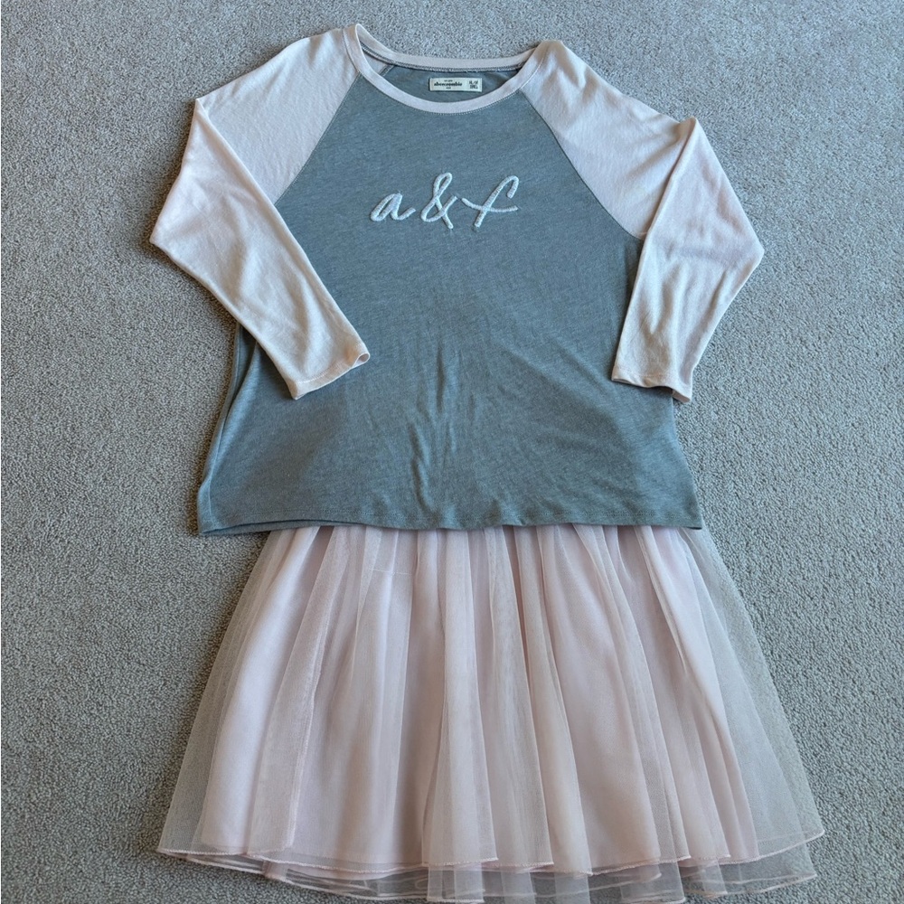 Abercrombie Kids Gray and Pink Set